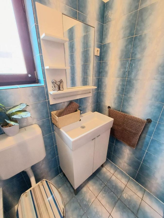 Apartmani Seaview Любач Екстер'єр фото