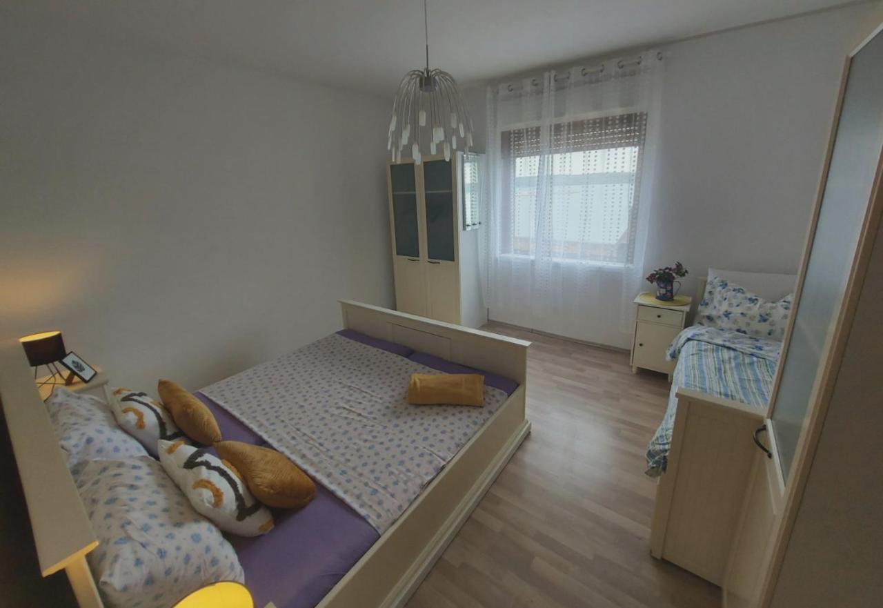 Apartmani Seaview Любач Екстер'єр фото